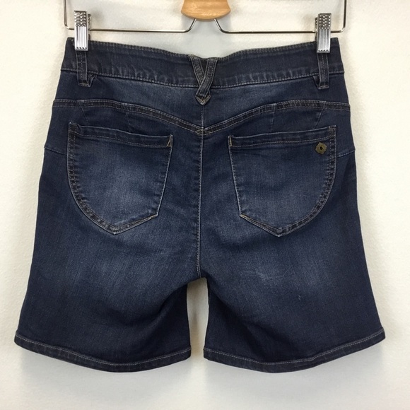 Democracy "Ab" Technology Jean Shorts - Picture 2 of 16